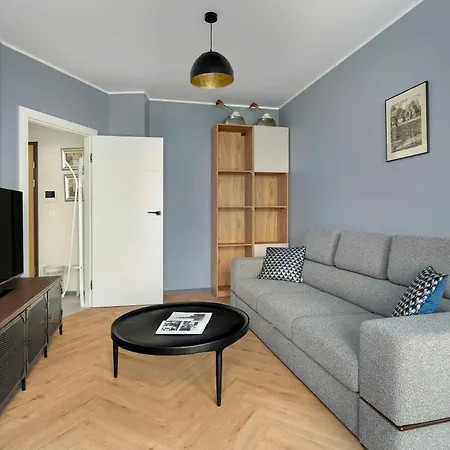 Elegant In For Remote Work With Parking And Balcony By Renters * Poznań
